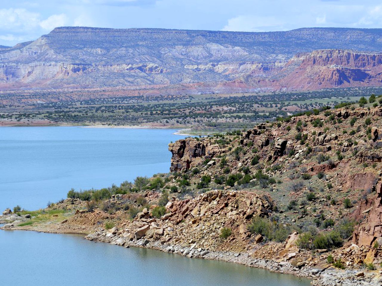 Lakefront Casita Rental in Abiquiu, New Mexico