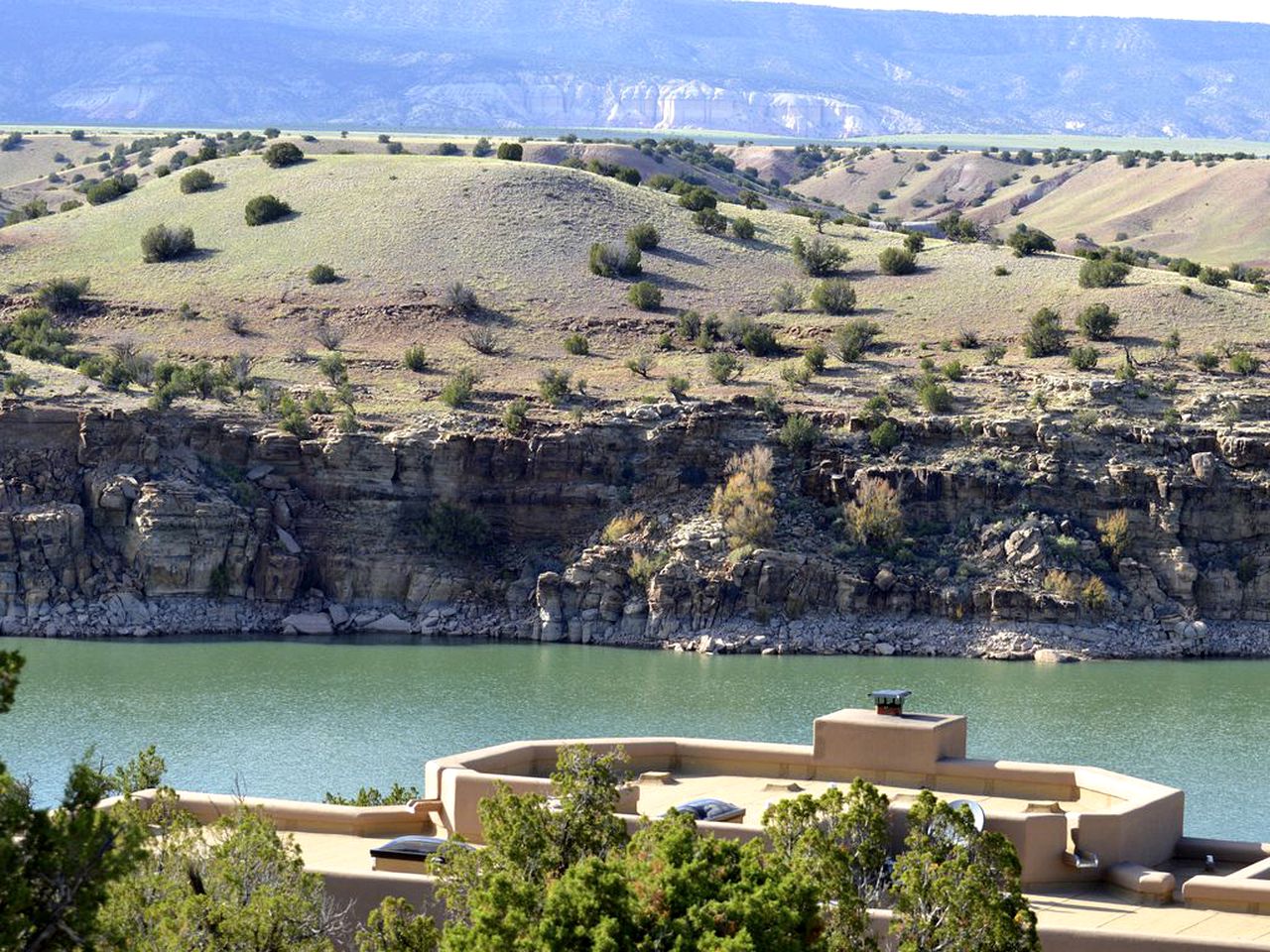 Lakefront Casita Rental in Abiquiu, New Mexico