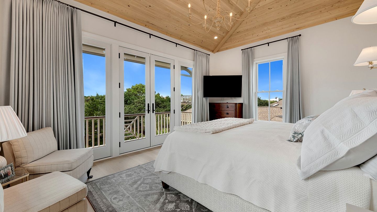 Fascinating Villa with Swimming Pool in Georgetown, South Carolina