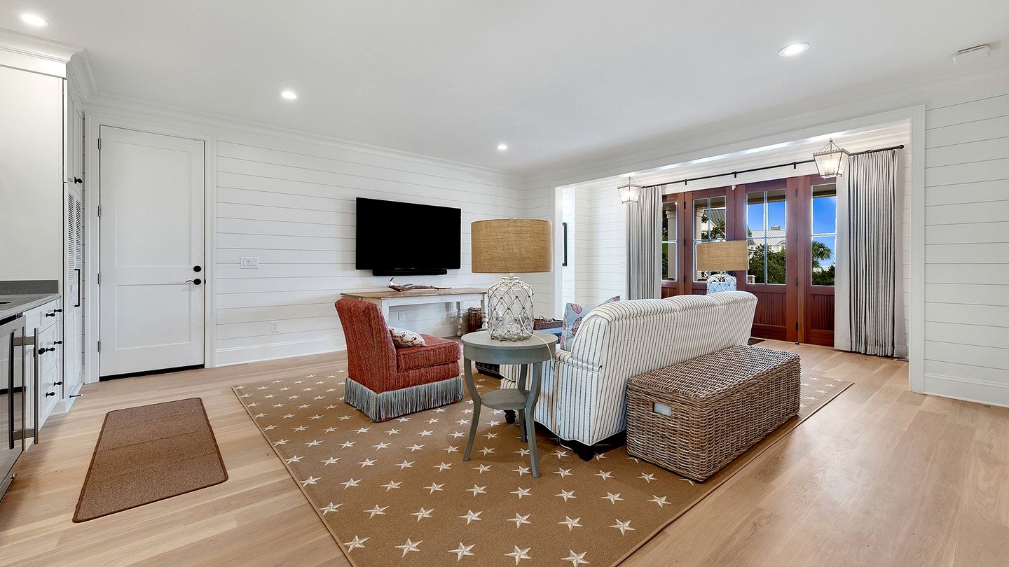 Fascinating Villa with Swimming Pool in Georgetown, South Carolina