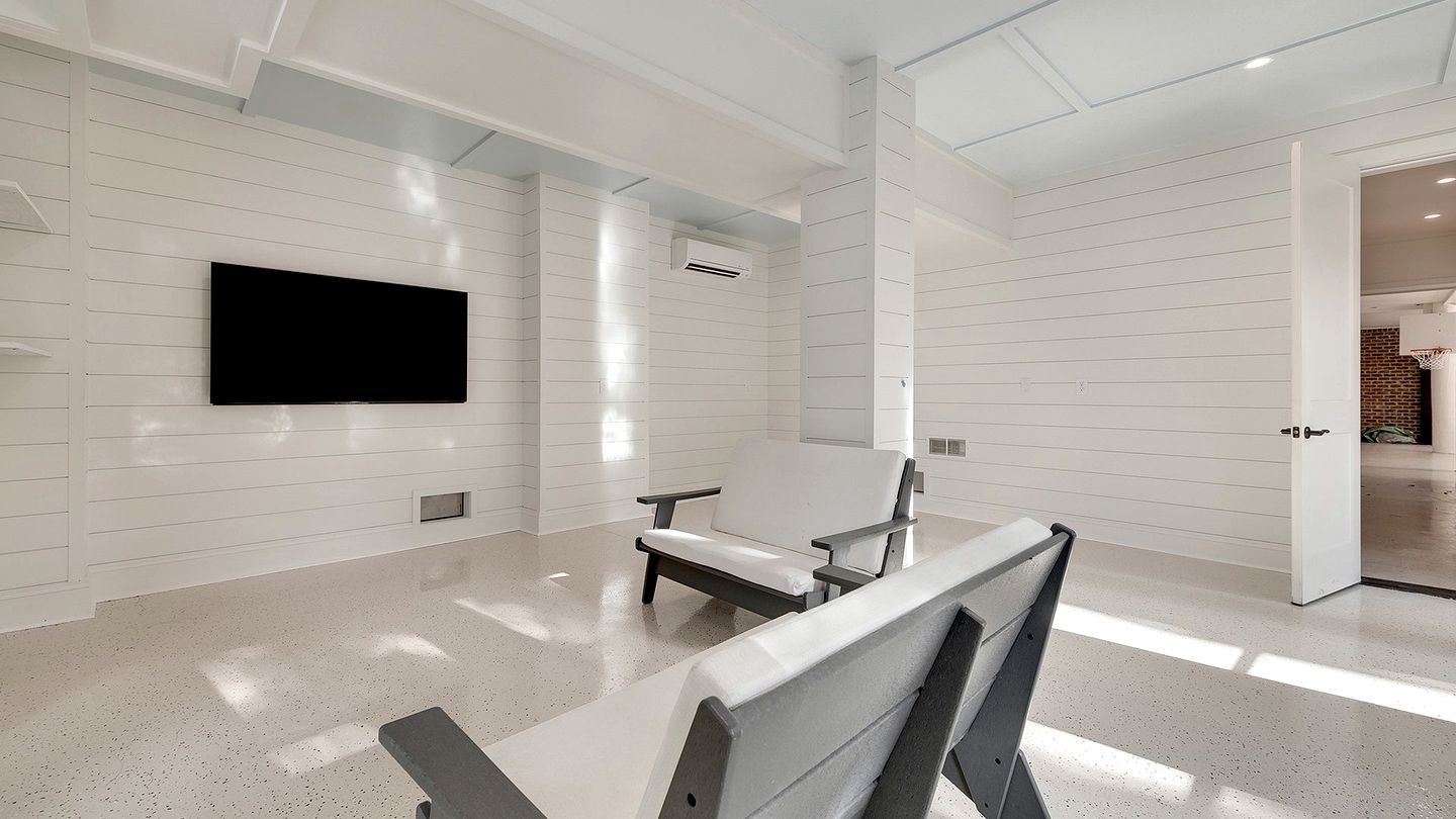 Fascinating Villa with Swimming Pool in Georgetown, South Carolina