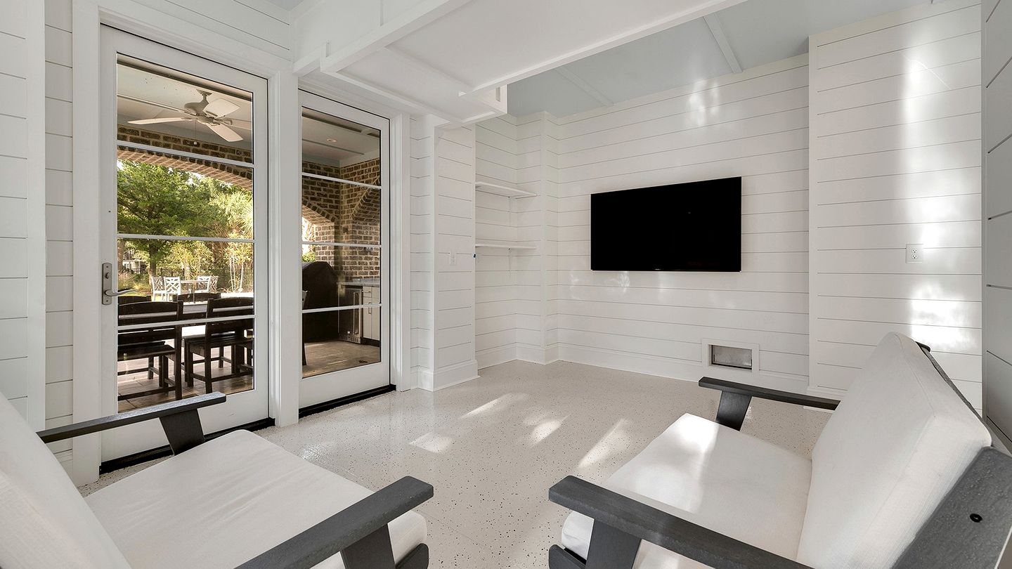 Fascinating Villa with Swimming Pool in Georgetown, South Carolina