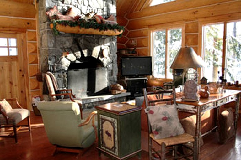 Log Cabins (Saranac Lake, New York, United States)