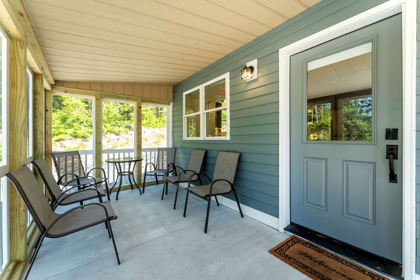 Cozy Modern Fishing Cabin with Incredible Views for an Amazing Getaway by Flanders Pond in Maine