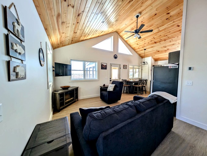 Cabins (United States of America, Sullivan, Maine)