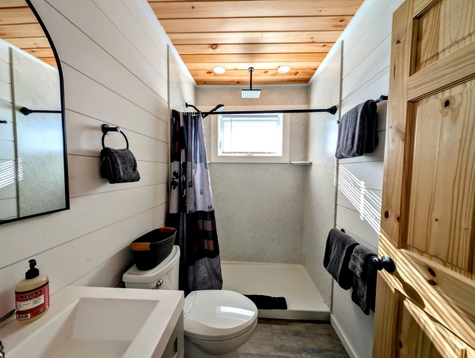 Cabins (United States of America, Sullivan, Maine)