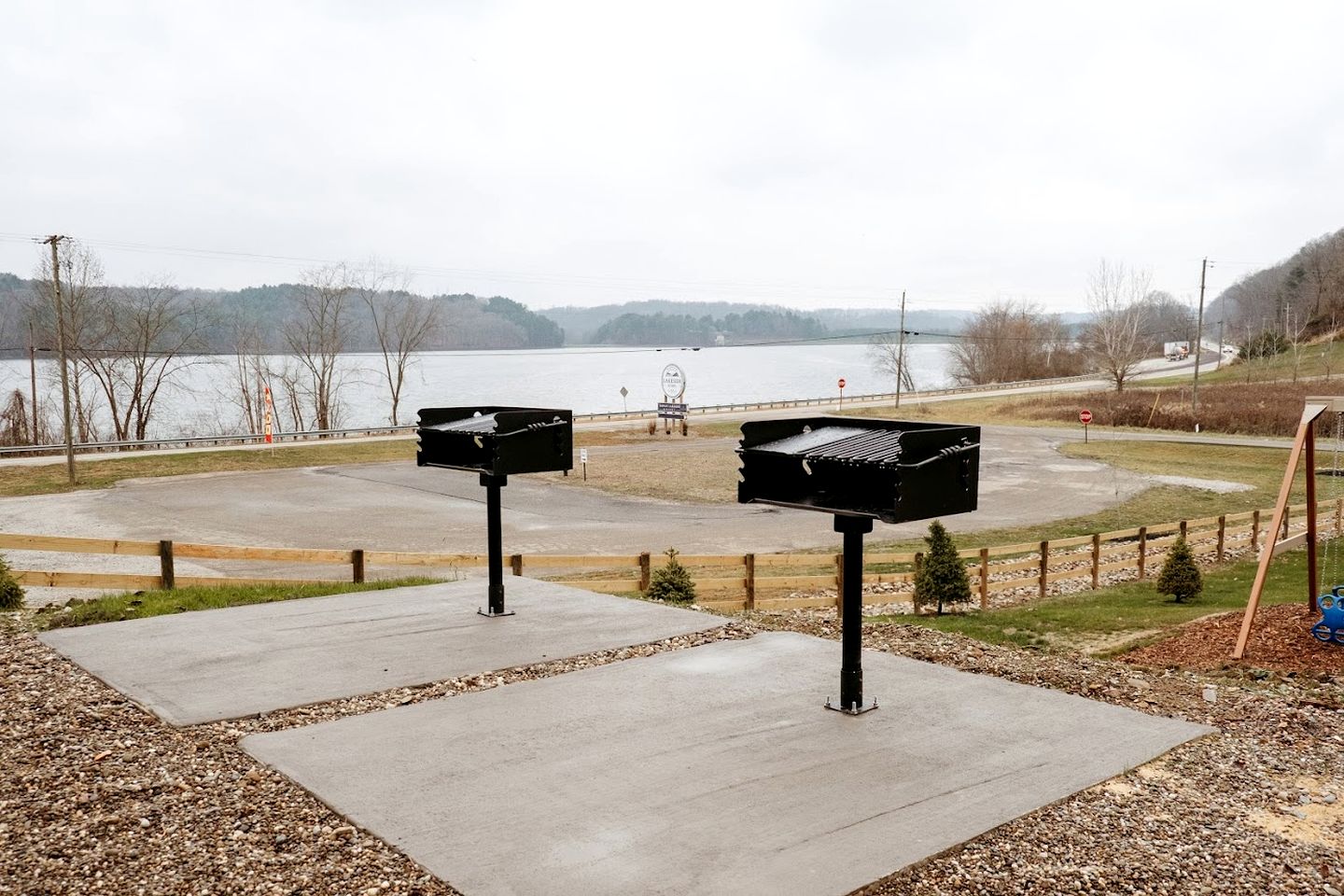 Two Person A-frame near Tappan Lake, Ideal to Reconnect with Nature in Ohio