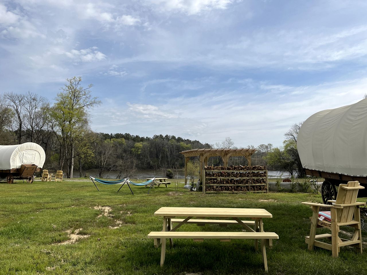 Cozy Covered Wagon for Four on Cape Fear River, Lillington, for Glamping in North Carolina