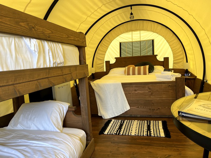 Caravans (United States of America, Lillington, North Carolina)