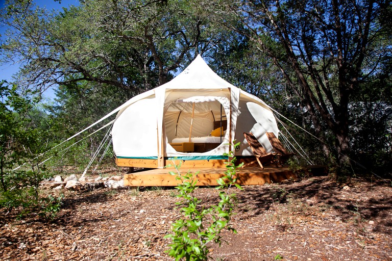 Beautiful Bell Tent Rental in Spicewood - Ideal for Romantic Escapes in Texas