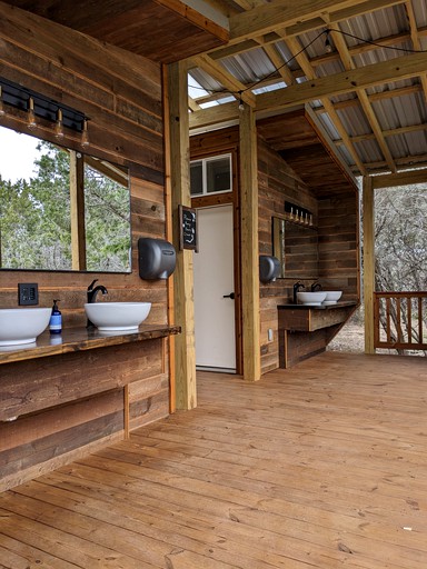 Bell Tents (United States of America, Spicewood, Texas)