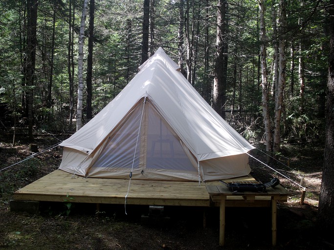 Safari Tents (Canada, Sainte Lucie des Laurentides, Quebec)