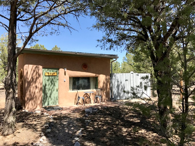 Cottages (United States of America, Carson, New Mexico)