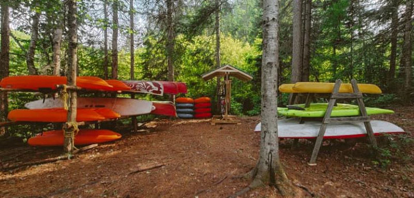 Luxury Dome Rental for Five in Ontario, Ideal for Glamping Stays in Mattawan