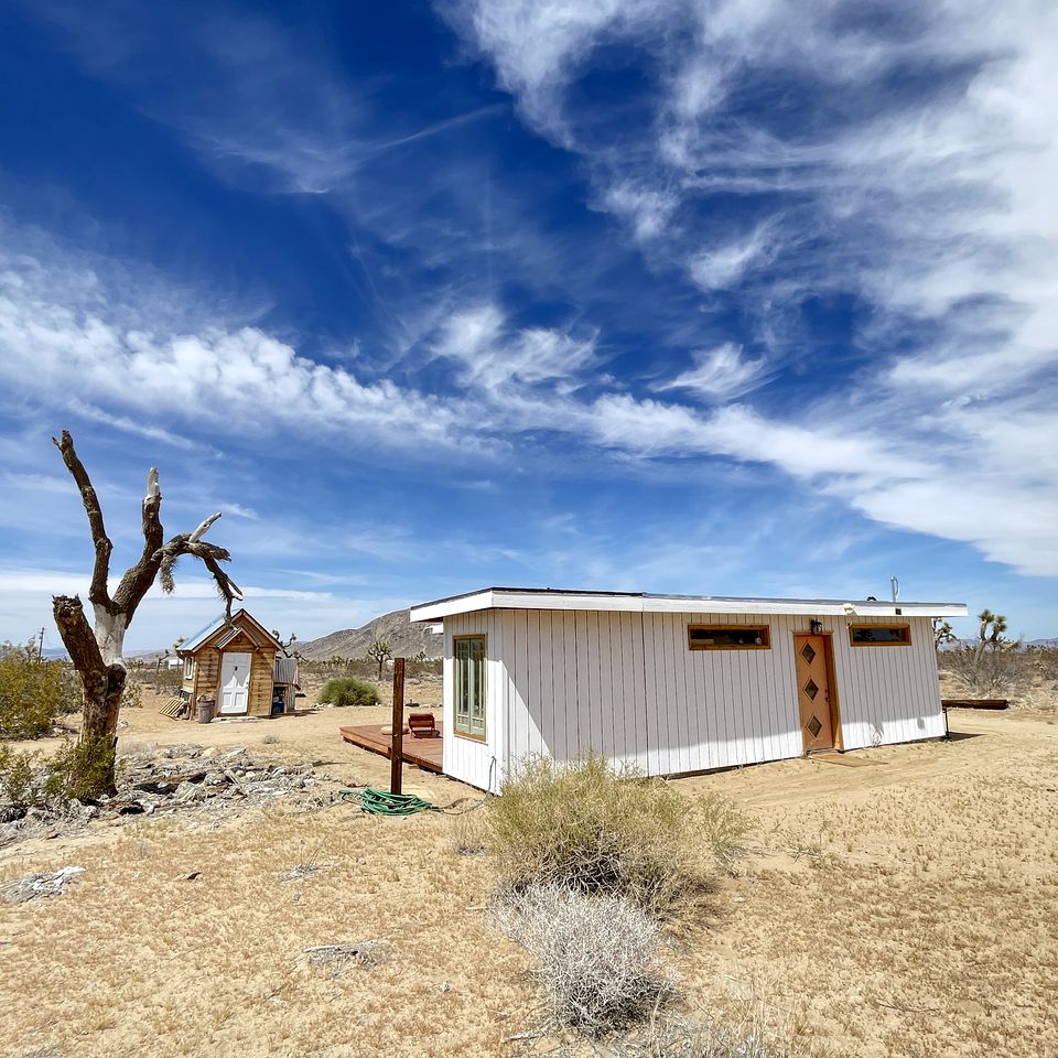 Remote Cabin in Landers, California, Perfect for Glamping near Joshua Tree National Park