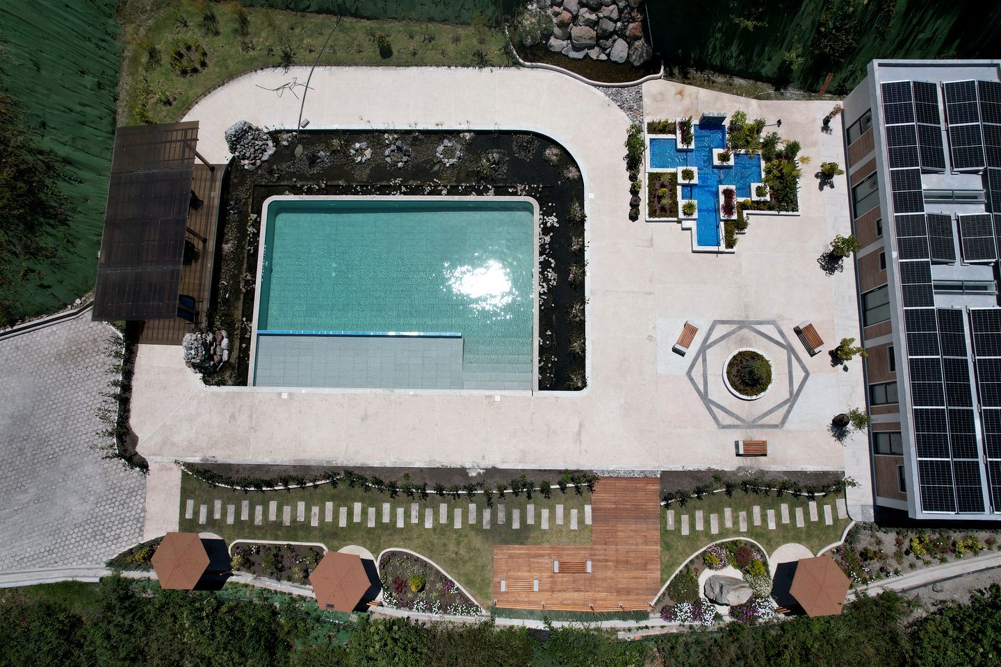 Luxury Dome for Getting Back to Nature in the Stunning Ecuadorian Countryside