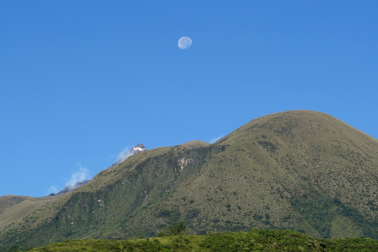Domes (Ecuador, Peribuela, Imbabura)