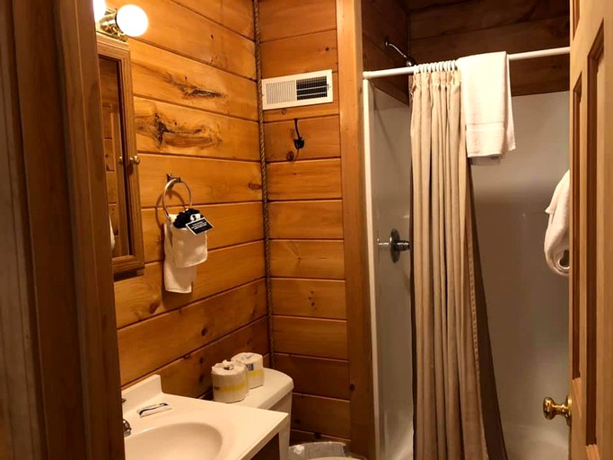 Cabins (Hico, West Virginia, United States)