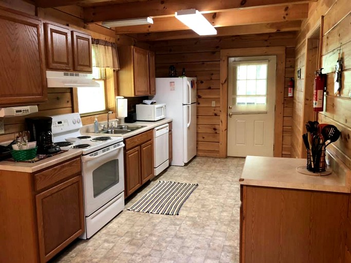 Cabins (Hico, West Virginia, United States)