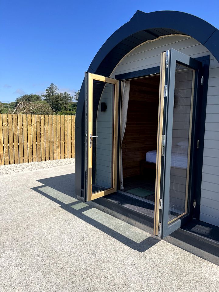 Cozy Pod with Jacuzzi and Amazing Countryside Views in Ireland