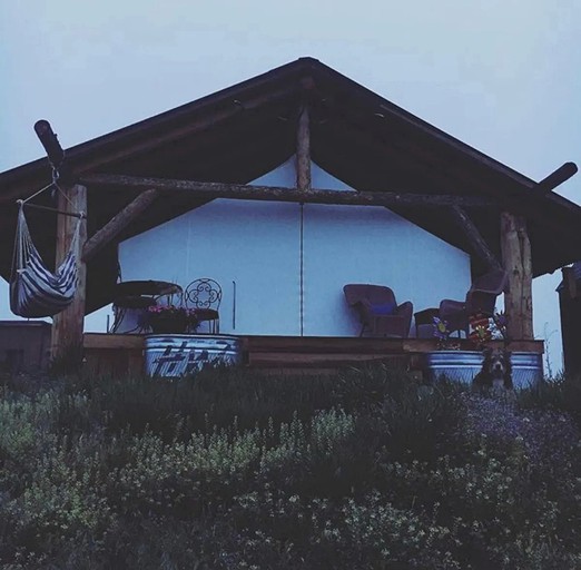 Red Rocks Glamping, Tented Cabins, Indian Hills, United States of