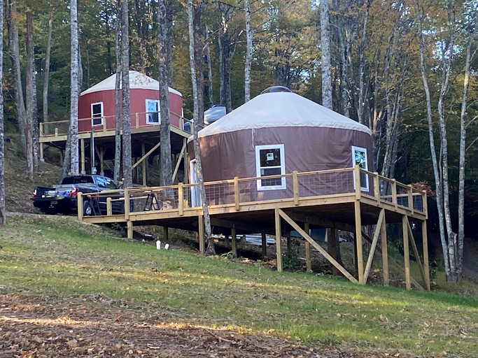 Yurts (United States of America, Hillsville, Virginia)