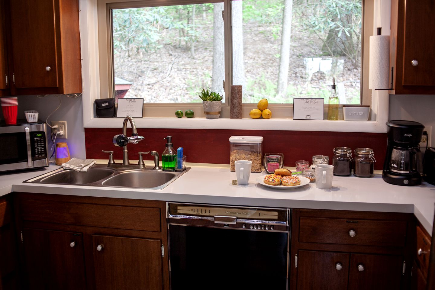 Modern Cabin With Hot Tub Grill in Mount Gretna
