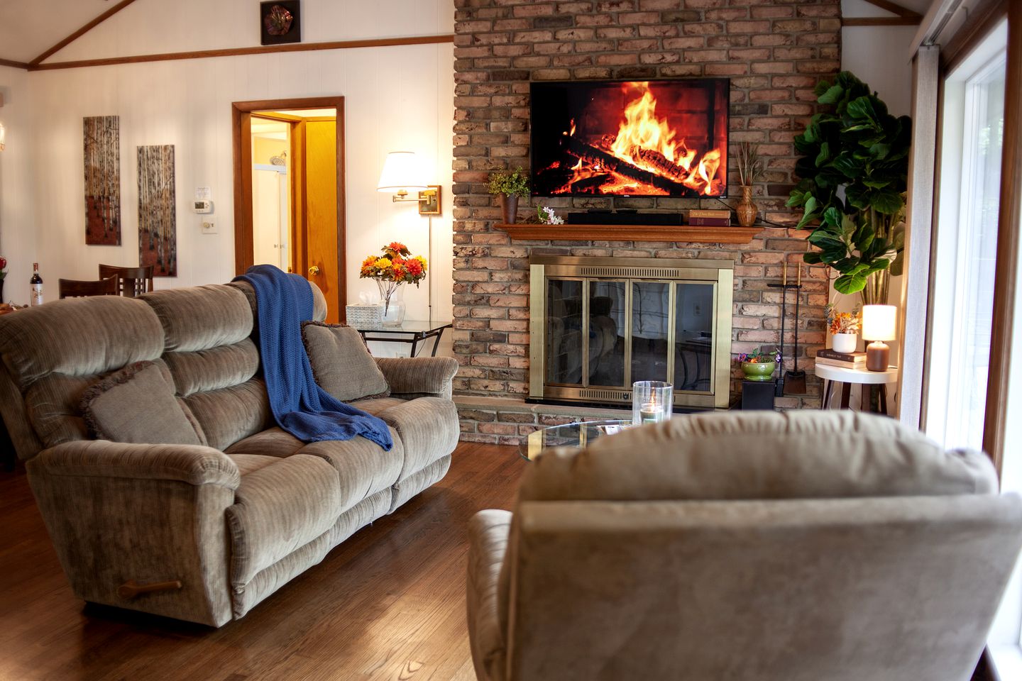 Modern Cabin With Hot Tub Grill in Mount Gretna
