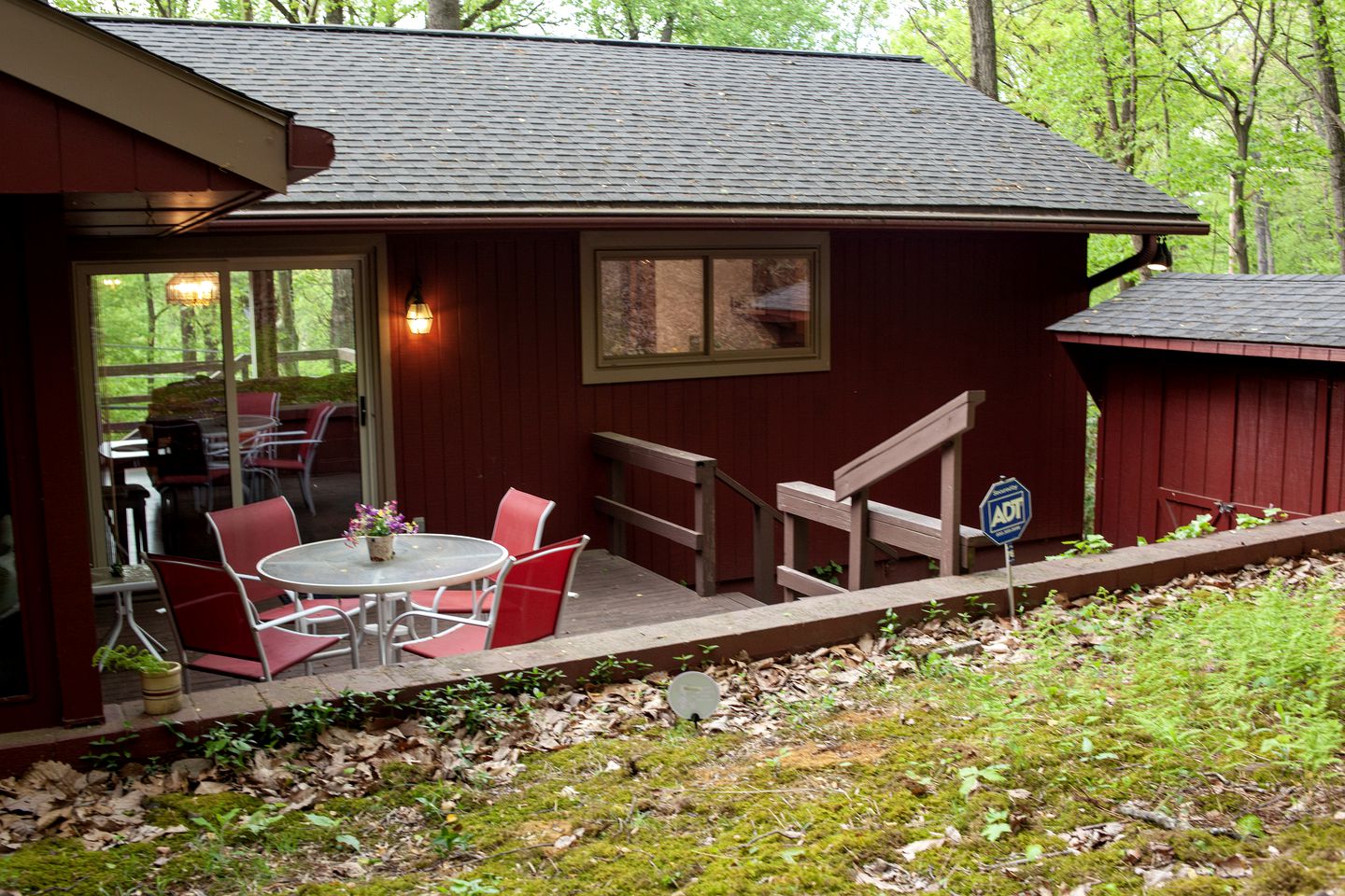 Modern Cabin With Hot Tub Grill in Mount Gretna