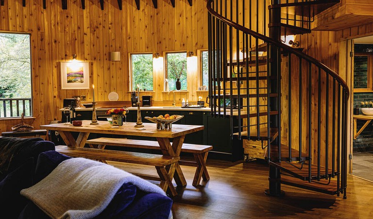Tree Houses (United Kingdom, Harrogate, Yorkshire)