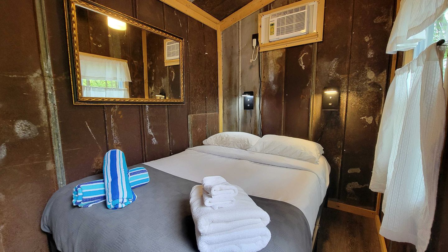Pet-Friendly Tiny Home Rental in the Chattahoochee National Forest, for Glamping in Georgia