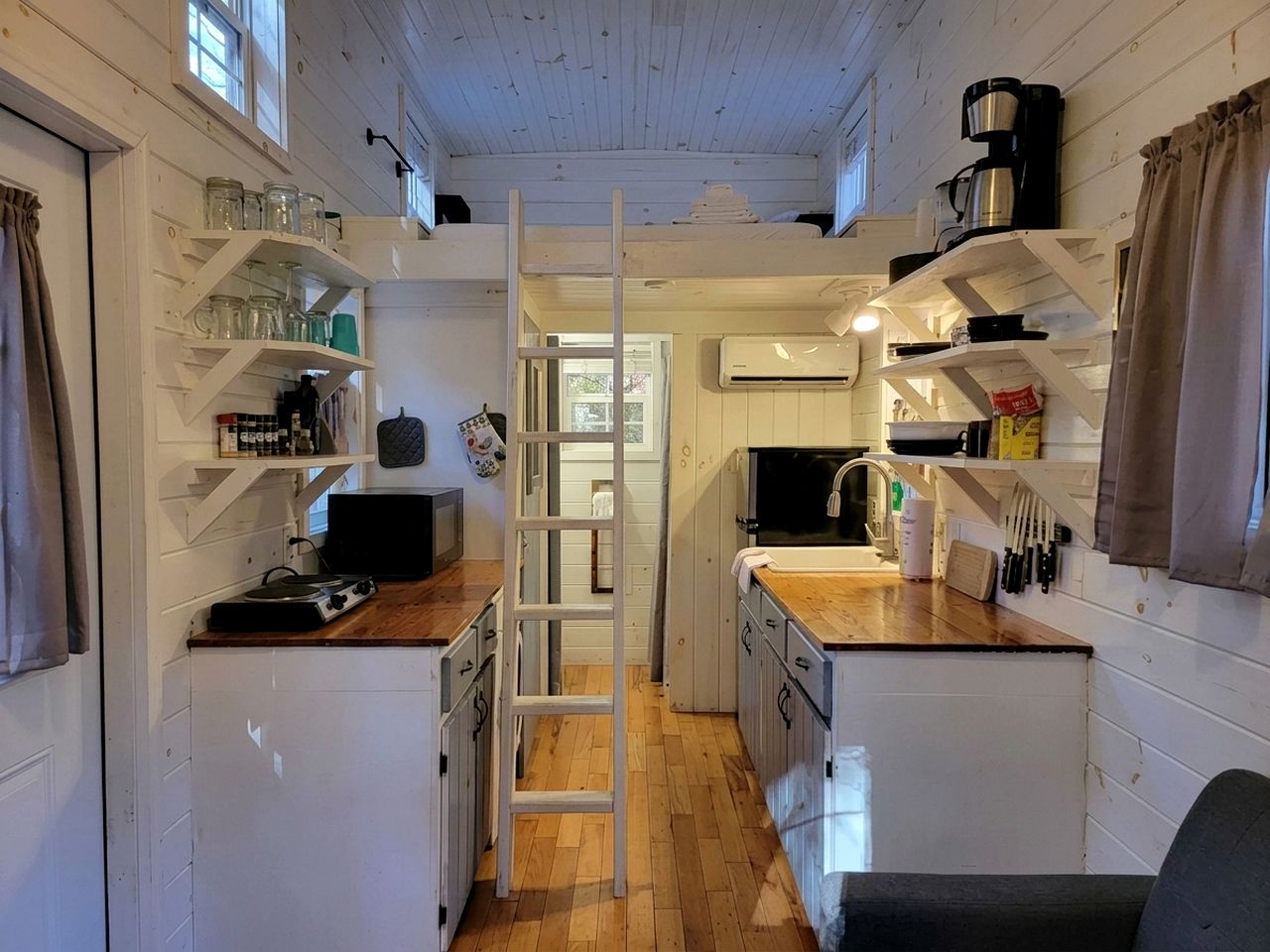 Georgia Glamping Escape for Two in this Lovely Tiny House in Suches