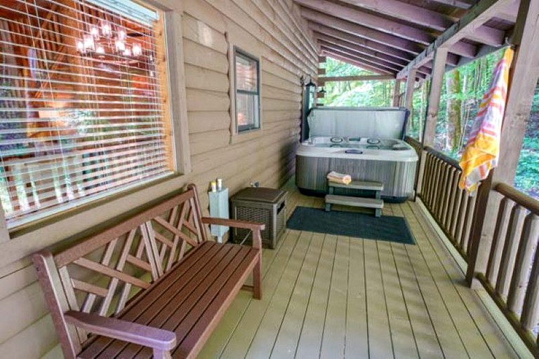 Log Cabins (United States of America, Logan, Ohio)