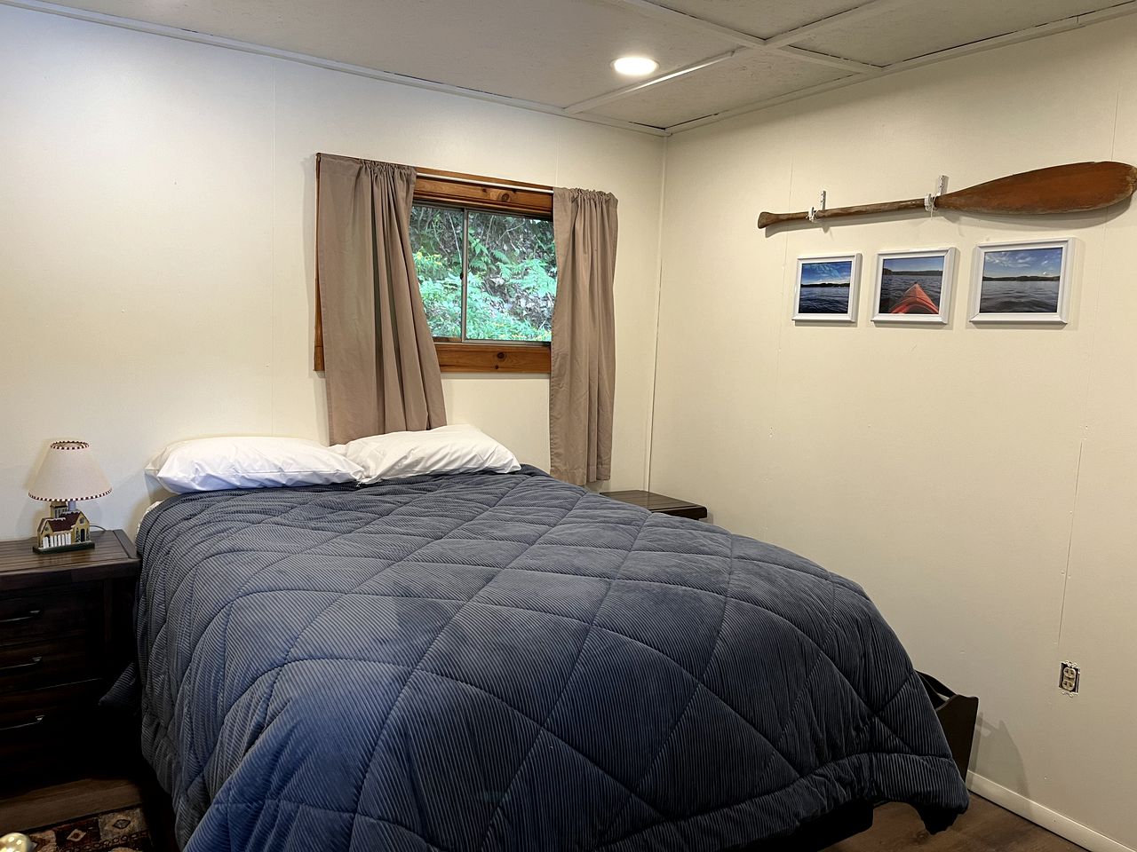 Special Cottage to Enjoy Incredible Sunsets by a Lake in Colton, New York