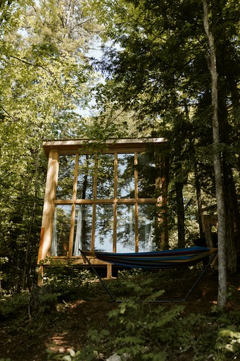 Stunning Waterfront Glass Cabin Perfect for a Romantic Getaway in Ontario