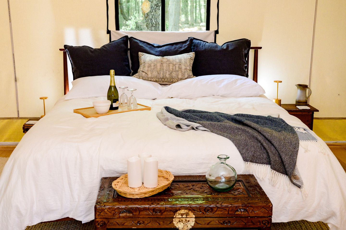 Breathtaking Equipped Safari Tent with Spectacular Design in Ontario
