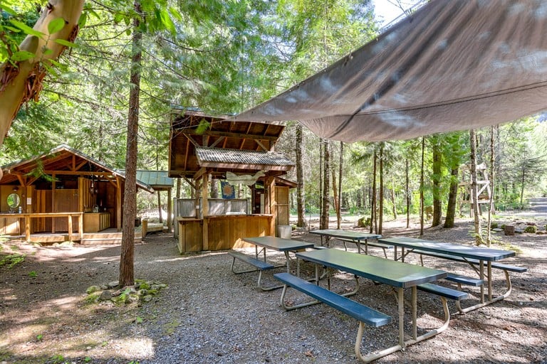 Cabins (United States of America, McKenzie Bridge, Oregon)