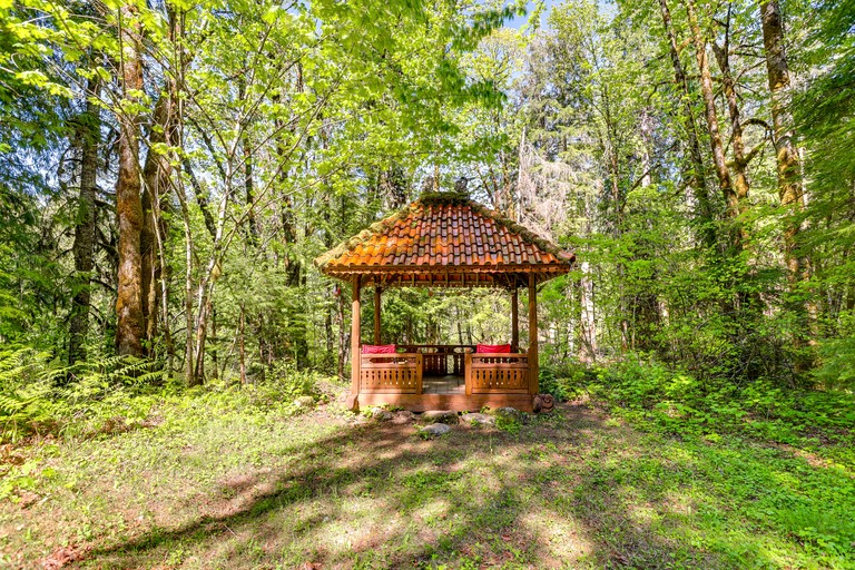 Cabins (United States of America, McKenzie Bridge, Oregon)