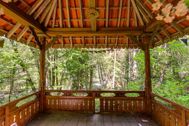 Cabins (United States of America, McKenzie Bridge, Oregon)