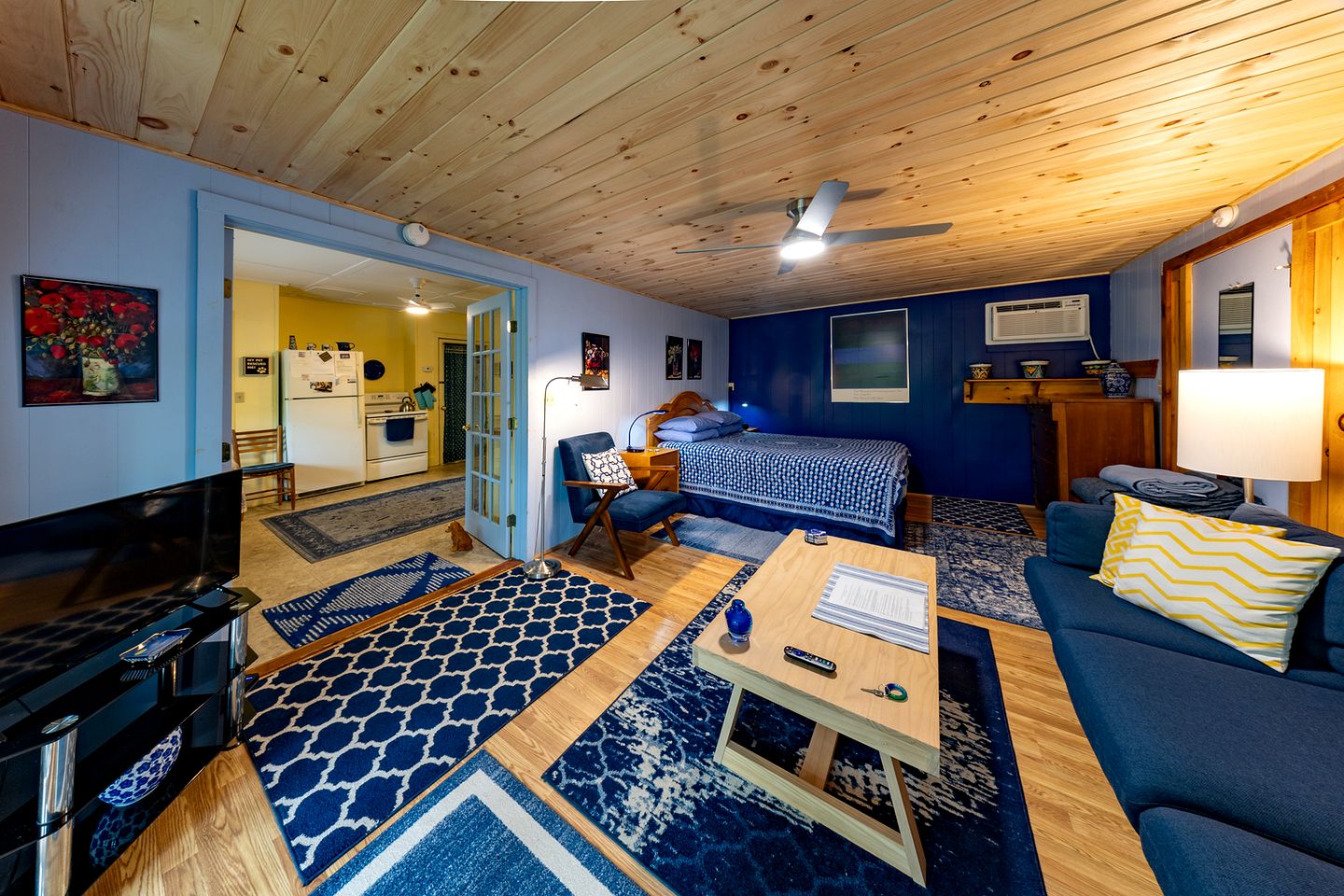 Charming Country Pet-Friendly Getaway Cottage in the Berkshires, Massachusetts