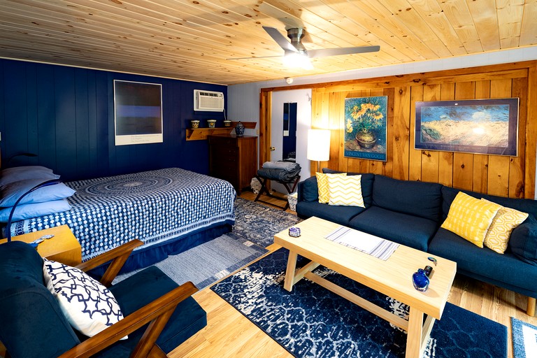Vacation Rentals (United States of America, Charlemont, Massachusetts)