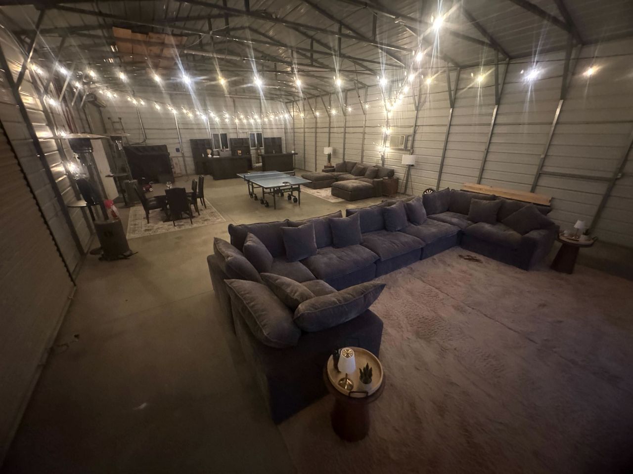 California Glamping Vacations in this Caravan Ideal for Enjoying Unique Views of the Desert