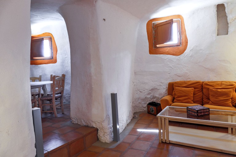 Caves (Valtierra, Navarre, Spain)