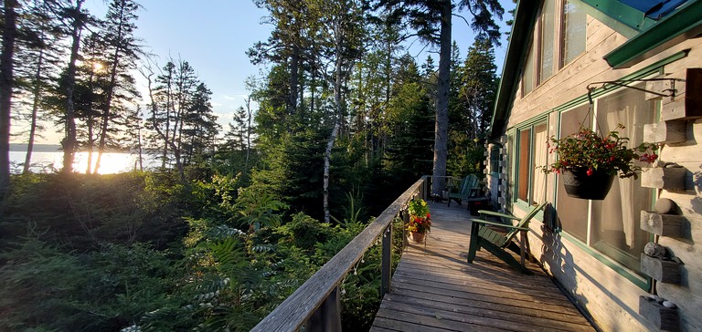 Eco-Friendly Peaceful Cabin with Lofted Interior and Water Views in Maine
