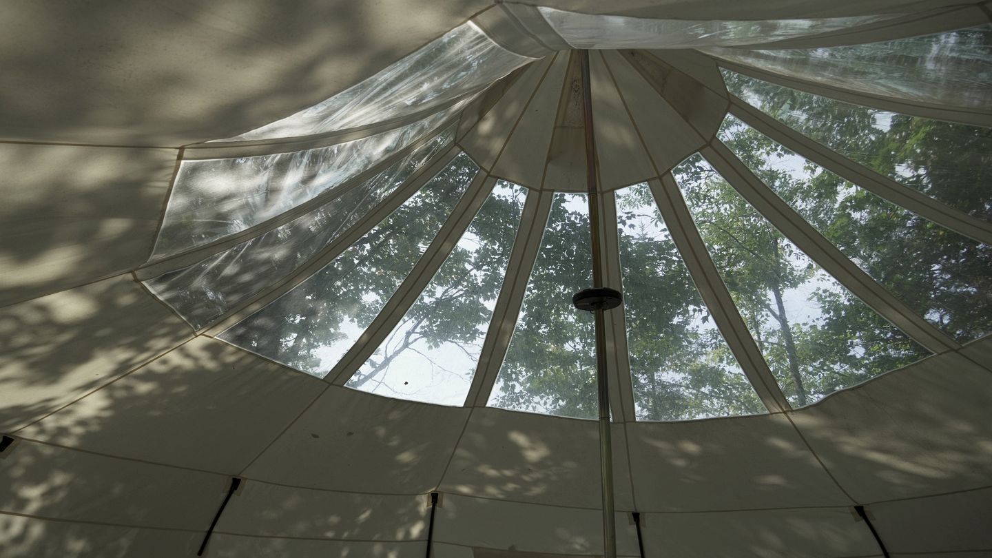 Charming Lakefront Bell Tent Perfect for a Romantic Escape in Wisconsin