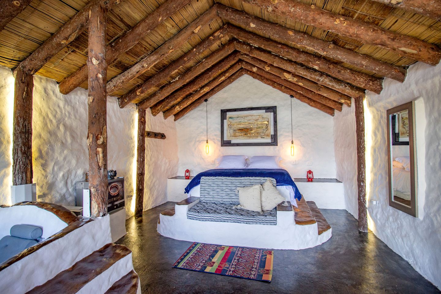 Stunning Hobbit House Perfect for a Romantic Escape in Colombia