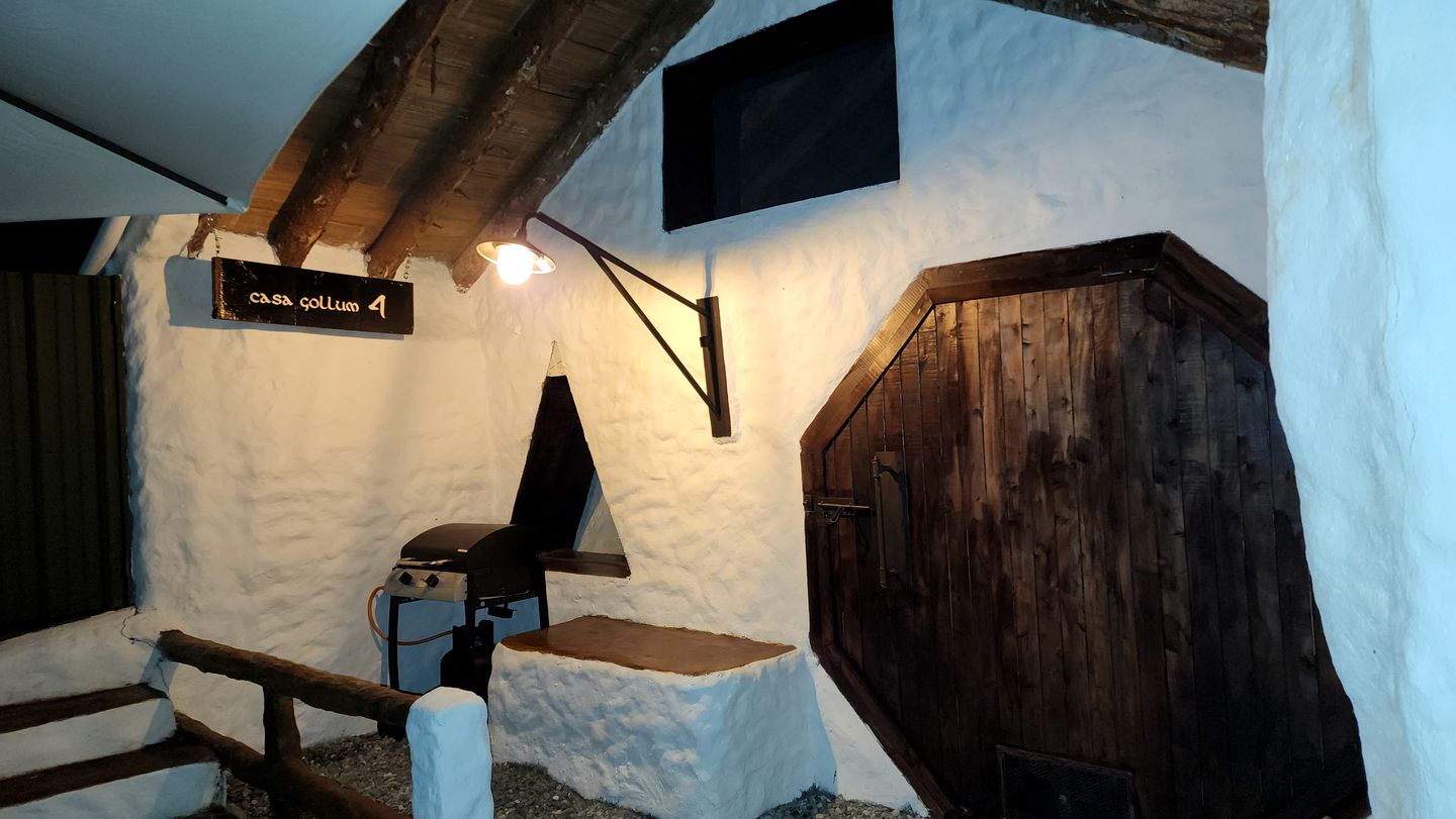 Charming Hobbit House Perfect for a Different Glamping Experience in Colombia