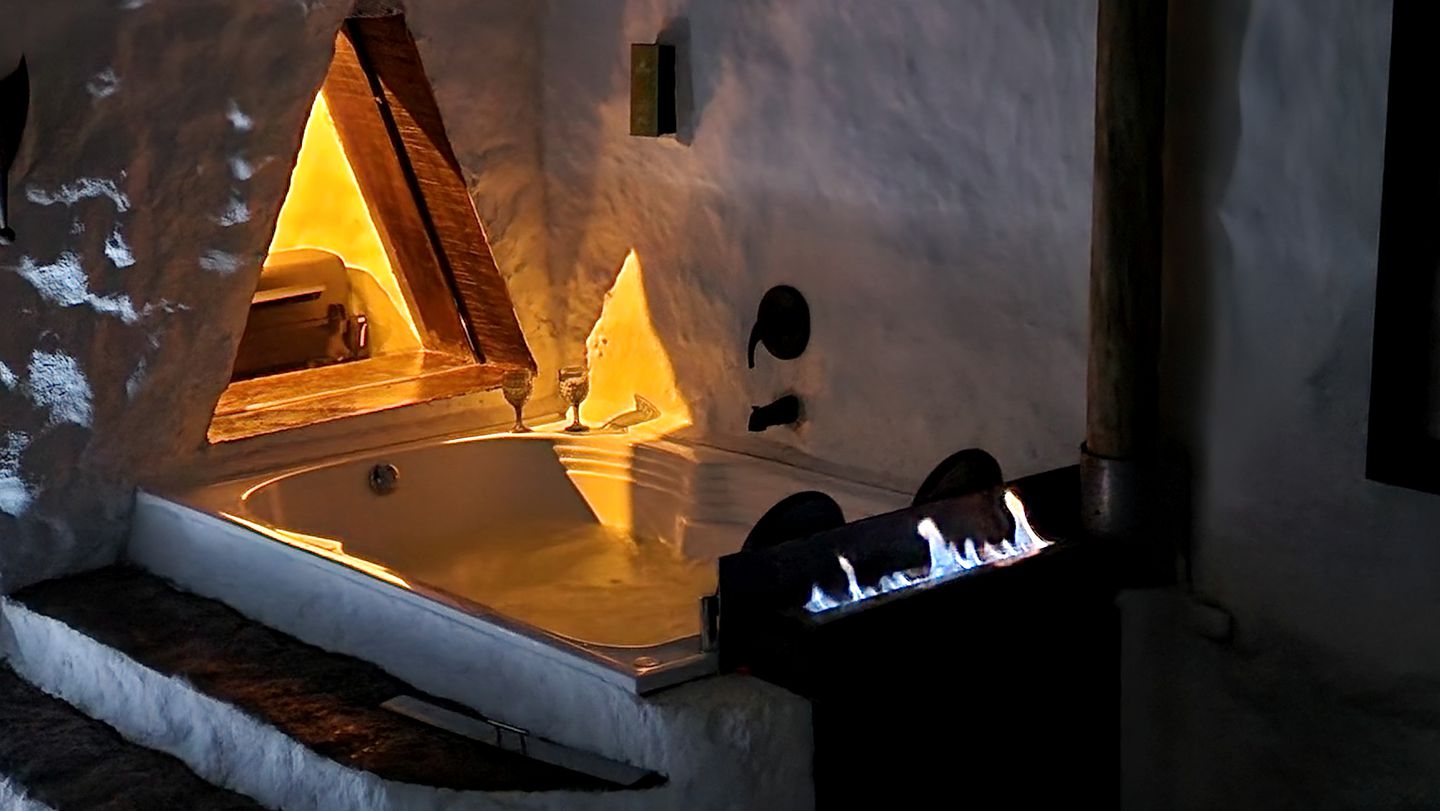 Charming Hobbit House Perfect for a Different Glamping Experience in Colombia
