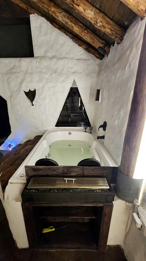 Hobbit Houses (Colombia, Peñol, Antioquia)