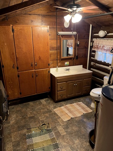 Cabins (United States of America, Clarington, Pennsylvania)